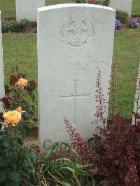 Auchonvillers Military Cemetery - Tollman, Thomas James