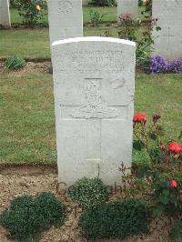 Auchonvillers Military Cemetery - White, Edwin Charles