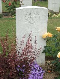 Auchonvillers Military Cemetery - Williams, H S