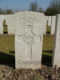 Auchonvillers Military Cemetery - Williams, Richard Henry