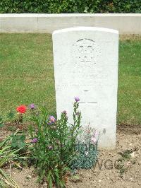 Auchonvillers Military Cemetery - Willingale, Leopold Walter