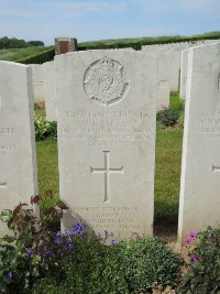 Bagneux British Cemetery Gezaincourt - Ayres, J T