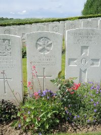 Bagneux British Cemetery Gezaincourt - Barry, John Joseph