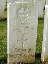 Bagneux British Cemetery Gezaincourt - Bell, Walter