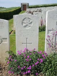 Bagneux British Cemetery Gezaincourt - Bettam, L B