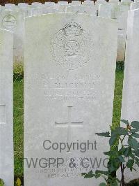 Bagneux British Cemetery Gezaincourt - Blackman, H