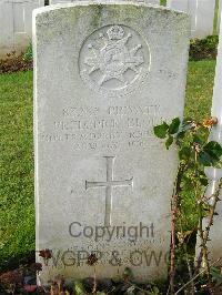 Bagneux British Cemetery Gezaincourt - Blood, F