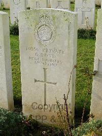 Bagneux British Cemetery Gezaincourt - Bond, G