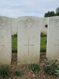 Bagneux British Cemetery Gezaincourt - Brill, J L