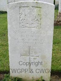 Bagneux British Cemetery Gezaincourt - Brown, H