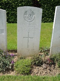 Bagneux British Cemetery Gezaincourt - Brown, Philip John