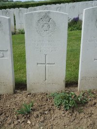 Bagneux British Cemetery Gezaincourt - Burns, William Reece