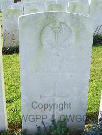 Bagneux British Cemetery Gezaincourt - Carter, F