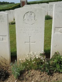 Bagneux British Cemetery Gezaincourt - Carter, Ronald John Seymour