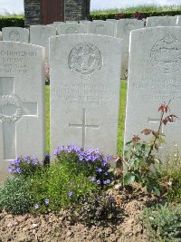 Bagneux British Cemetery Gezaincourt - Chapman, Albert William