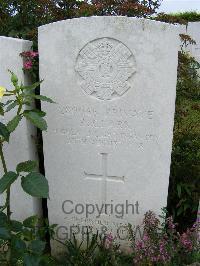 Bagneux British Cemetery Gezaincourt - Clark, Robert