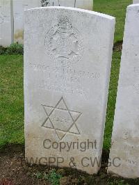 Bagneux British Cemetery Gezaincourt - Cohen, J