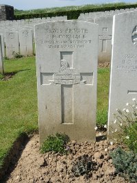 Bagneux British Cemetery Gezaincourt - Cormack, John Francis