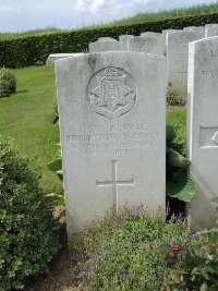 Bagneux British Cemetery Gezaincourt - Cowey, Henry Edward