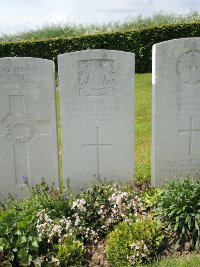 Bagneux British Cemetery Gezaincourt - Crompton, Robert Stanley