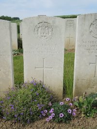 Bagneux British Cemetery Gezaincourt - Cutler, William Charles