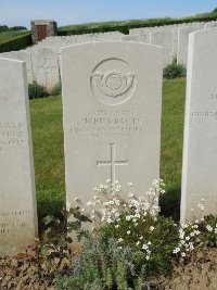 Bagneux British Cemetery Gezaincourt - Davies, John Edward