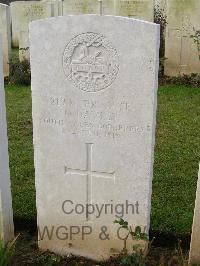 Bagneux British Cemetery Gezaincourt - Davies, O