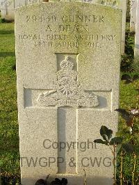 Bagneux British Cemetery Gezaincourt - Dean, A