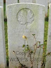 Bagneux British Cemetery Gezaincourt - Debons, Herbert