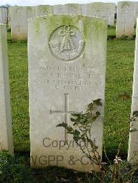 Bagneux British Cemetery Gezaincourt - Dennett, W C