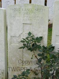 Bagneux British Cemetery Gezaincourt - Dicker, Percy