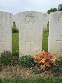 Bagneux British Cemetery Gezaincourt - Dixon, Sidney George