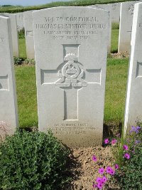 Bagneux British Cemetery Gezaincourt - Dodds, Thomas Gladstone