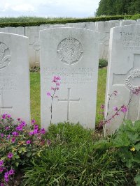 Bagneux British Cemetery Gezaincourt - Doggett, Albert Edward