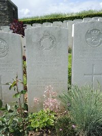 Bagneux British Cemetery Gezaincourt - Ensten, Arthur James