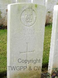 Bagneux British Cemetery Gezaincourt - Evans, John