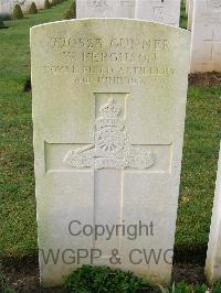 Bagneux British Cemetery Gezaincourt - Ferguson, W