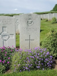 Bagneux British Cemetery Gezaincourt - Fox, Walter Robert Seymour