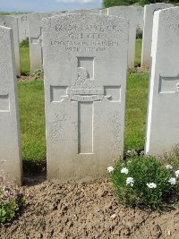 Bagneux British Cemetery Gezaincourt - Gee, G H