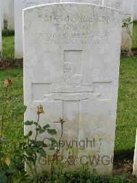 Bagneux British Cemetery Gezaincourt - Gibson, T