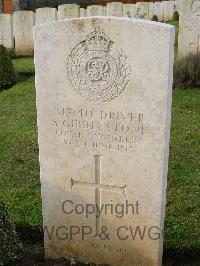 Bagneux British Cemetery Gezaincourt - Girdlestone, A