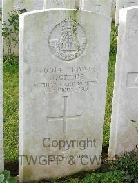 Bagneux British Cemetery Gezaincourt - Gittus, H