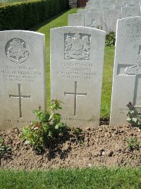 Bagneux British Cemetery Gezaincourt - Goddard, Thomas Frederick