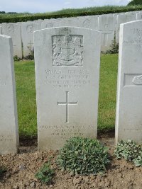 Bagneux British Cemetery Gezaincourt - Greenacre, C A