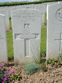 Bagneux British Cemetery Gezaincourt - Hancox, Arthur Howard