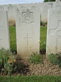 Bagneux British Cemetery Gezaincourt - Hart, Frank Charles