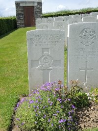 Bagneux British Cemetery Gezaincourt - Hawkins, Rupert Frederick