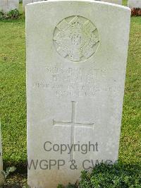 Bagneux British Cemetery Gezaincourt - Heaney, B