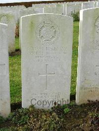 Bagneux British Cemetery Gezaincourt - Henwood, George