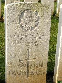 Bagneux British Cemetery Gezaincourt - Hewton, J W